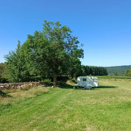 Caravane Vintage Insolite Avec Jacuzzi Au Calme Кемпинг *