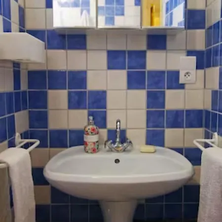 Caravane Vintage Insolite Avec Jacuzzi Au Calme * Sauvessanges