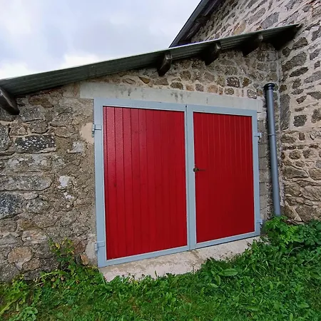 Caravane Vintage Insolite Avec Jacuzzi Au Calme Camping Sauvessanges
