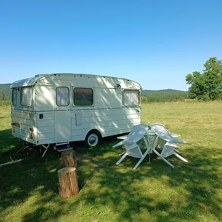 Caravane Vintage Insolite Avec Jacuzzi Au Calme Кемпинг *