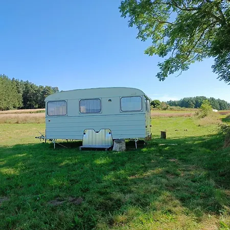 Caravane Vintage Insolite Avec Jacuzzi Au Calme Кемпинг *