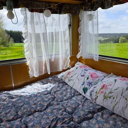 Caravane Vintage Insolite Avec Jacuzzi Au Calme Кемпинг *